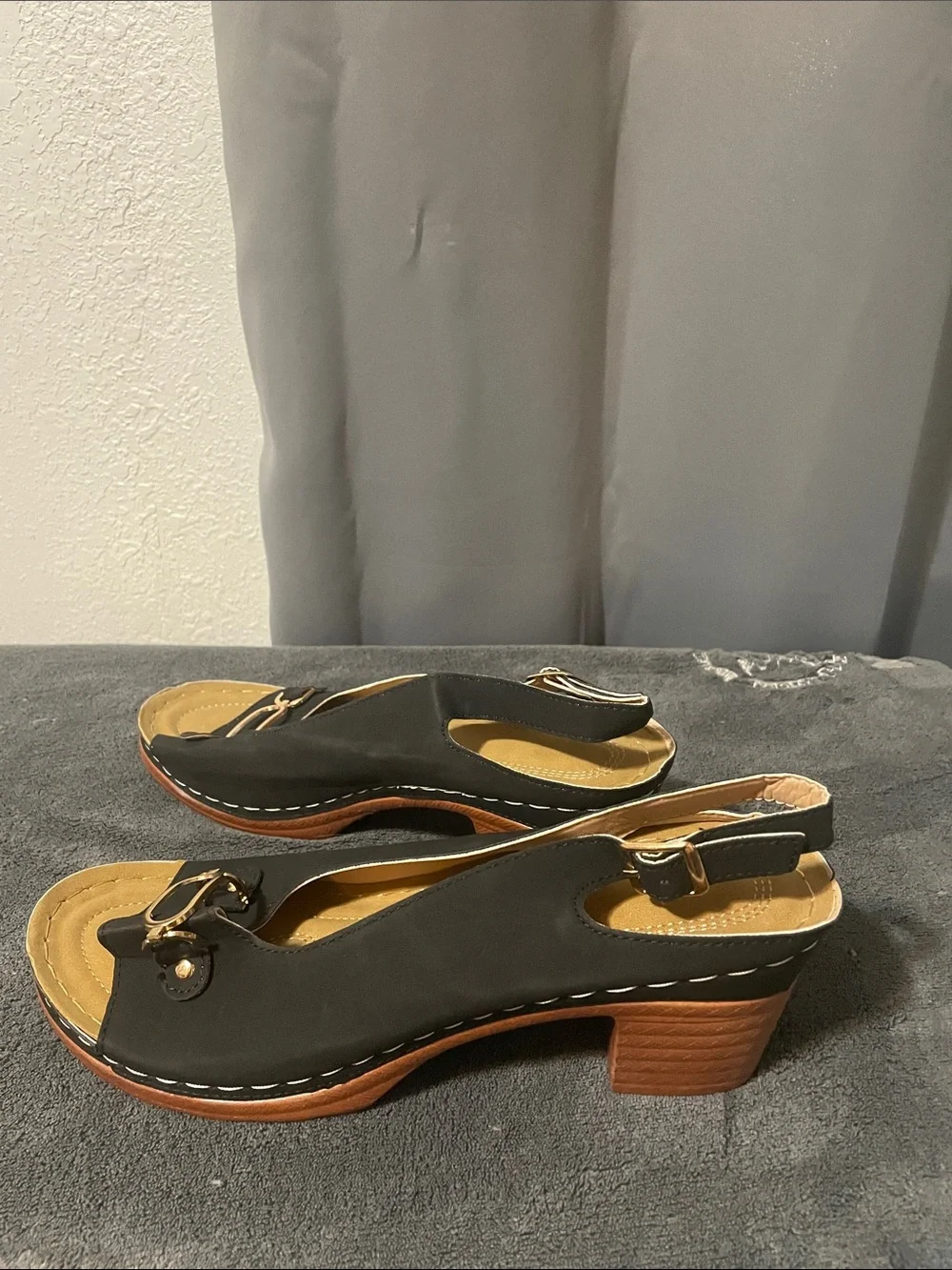 Women's Black Open-Toe Wedge Sandals NWOT